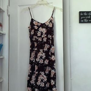 Tillys Maxi dress with slits